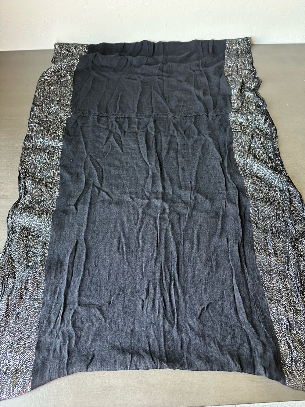 Pier 1 imports Black Infinity Scarf Metallic Silver Lining Size 24”X36” Viscose